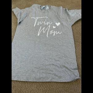 Woman size medium gray twin mom T-shirt short sleeve